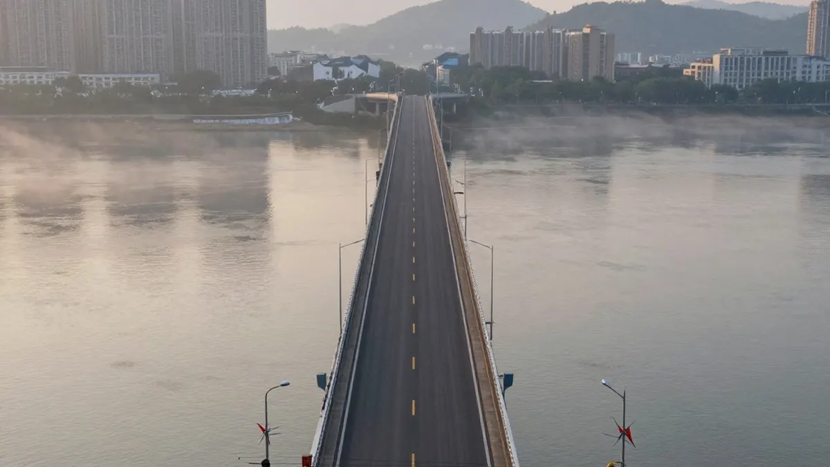 Kim Jong-un Crosses New Yalu River Bridge for Visit to China